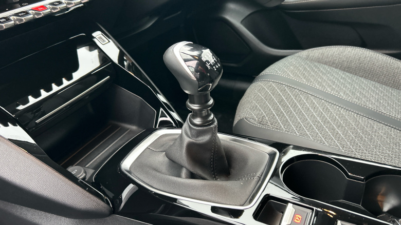 Peugeot 208 1.2 PureTech 100 Allure 5dr Petrol Hatchback